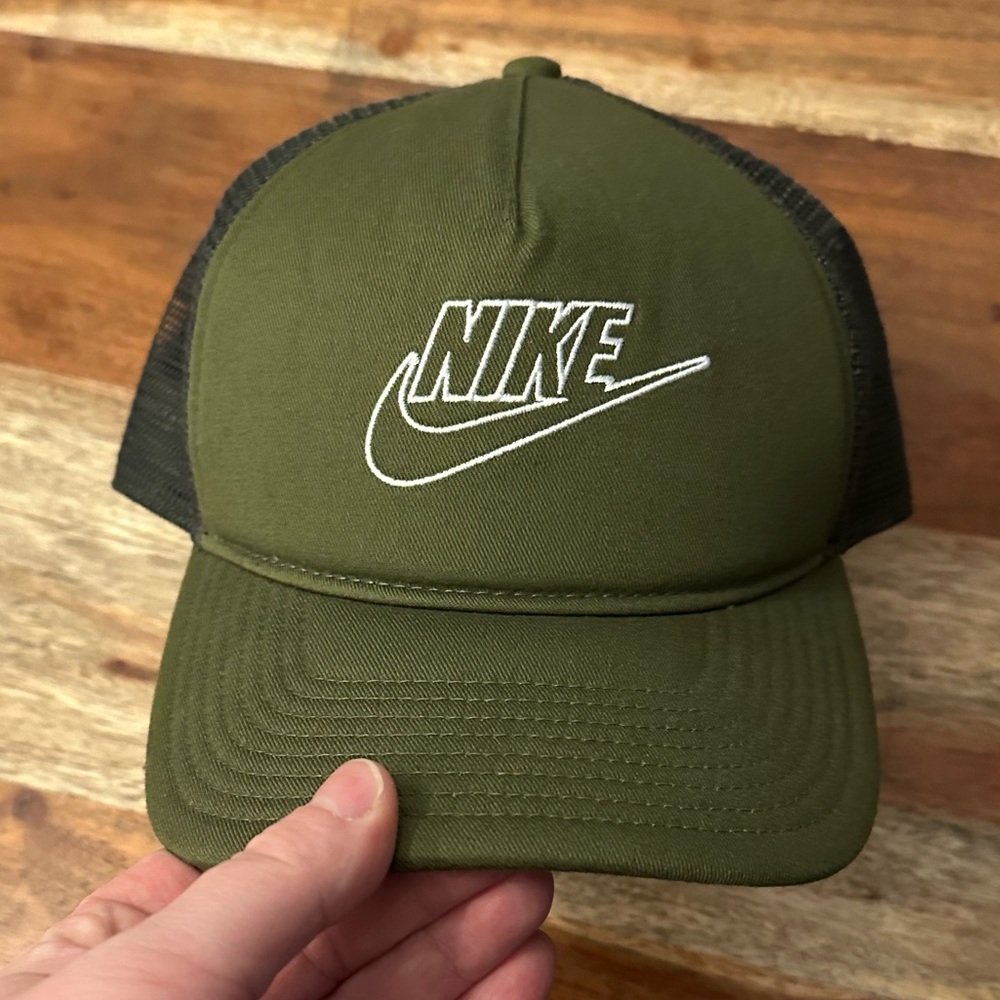 Nike Classic 99 Futura Trucker Cap Green Unisex - Picture 5 of 6